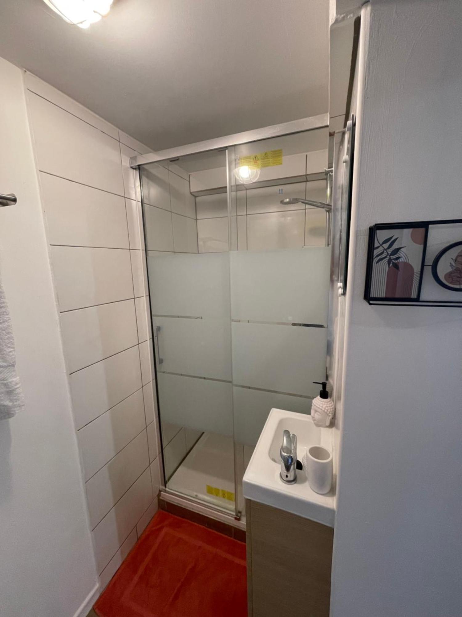 La Girafe Apartment Sannois Luaran gambar