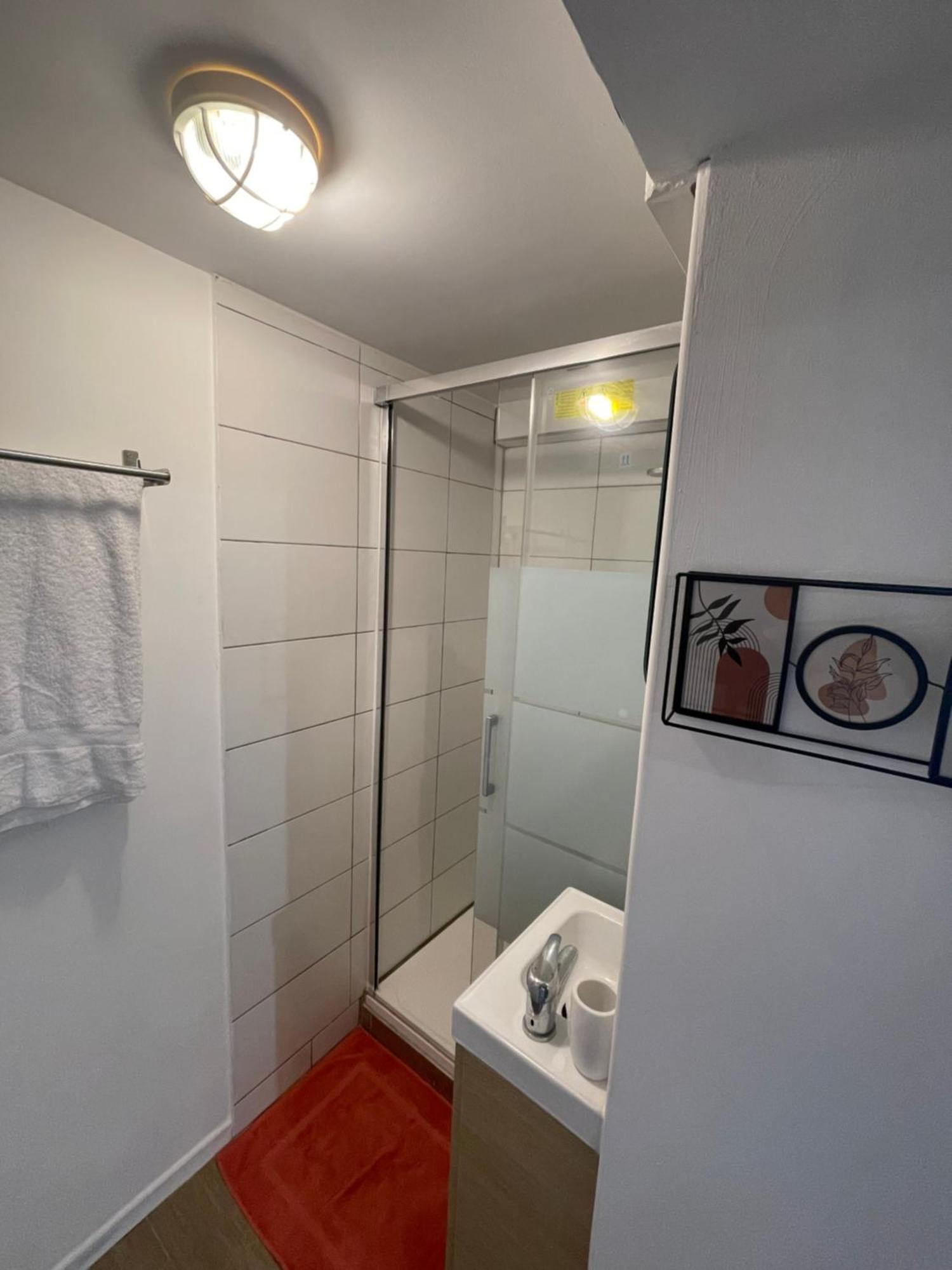 La Girafe Apartment Sannois Luaran gambar